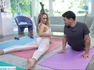 Bà chị dâm hướng dẫn thằng em rể cu to tập yoga